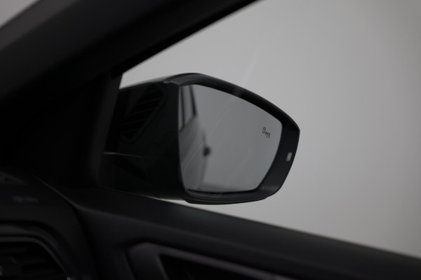 Volkswagen T-Roc 1.5 TSI Sport Business R |Pano|Beats|Carplay|