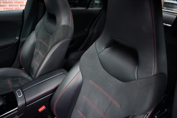 Mercedes-Benz CLA-Klasse 220 AMG 45 Look Pano Night 19inch Sportuilaat