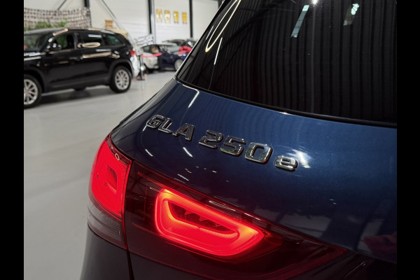 Mercedes-Benz GLA 250 e AMG Line|Plug-in Hybrid|360° Camera|Memory Stoelen|MBUX|Adaptieve Cruise|Elek. Achterklep|Rijklaar