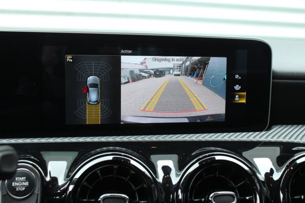 Mercedes-Benz A-Klasse 180 136pk Business Solution AUTOMAAT Widescreen 18"AMG LMV