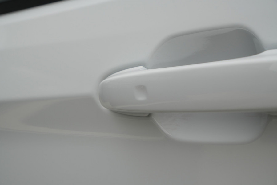 Ford E-Transit Custom 320 L1H1 Limited 71 kWh 218pk - Keyless - Stoelverwarming - Camera - Carplay - Rijklaar