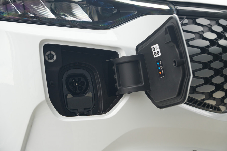 Ford E-Transit Custom 320 L1H1 Limited 71 kWh 218pk - Keyless - Stoelverwarming - Camera - Carplay - Rijklaar