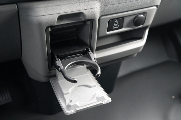 Ford E-Transit Custom 320 L1H1 Limited 71 kWh 218pk - Keyless - Stoelverwarming - Camera - Carplay - Rijklaar
