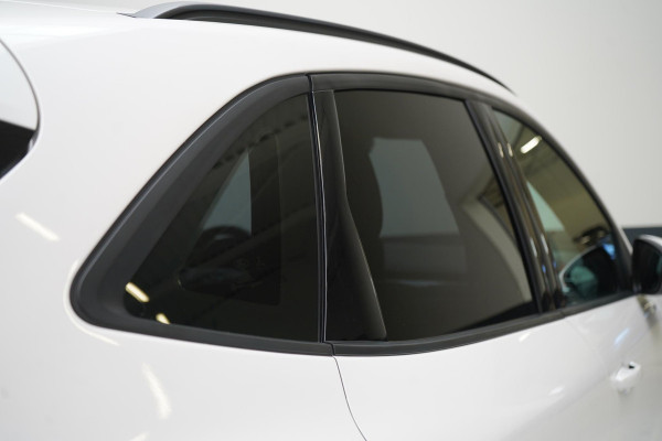 Ford Kuga 2.5 PHEV ST-Line | SoH 75% | Blind spot | Navigatie | Adaptive cruise | Camera | Apple Carplay | Keyless | Stoelverwarming