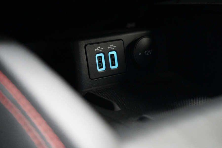 Ford Kuga 2.5 PHEV ST-Line | SoH 75% | Blind spot | Navigatie | Adaptive cruise | Camera | Apple Carplay | Keyless | Stoelverwarming