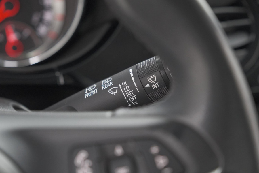 Opel ADAM 1.0 Turbo Jam Favourite | Allseason Banden | Bluetooth Radio | Cruise Control | 16 Inch Lichtmetalen Velgen