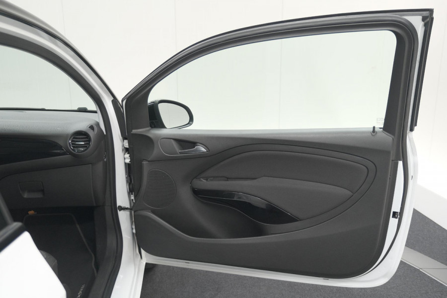 Opel ADAM 1.0 Turbo Jam Favourite | Allseason Banden | Bluetooth Radio | Cruise Control | 16 Inch Lichtmetalen Velgen