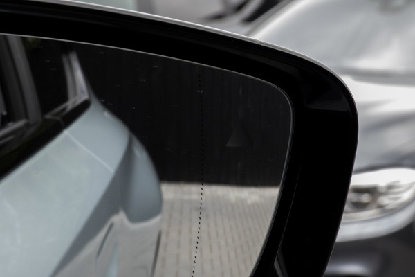 BMW 2 Serie Coupé 218i | HUD | H&K |M-Pakket