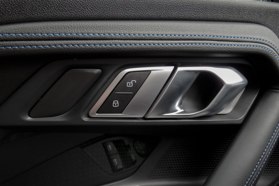 BMW 2 Serie Coupé 218i | HUD | H&K |M-Pakket