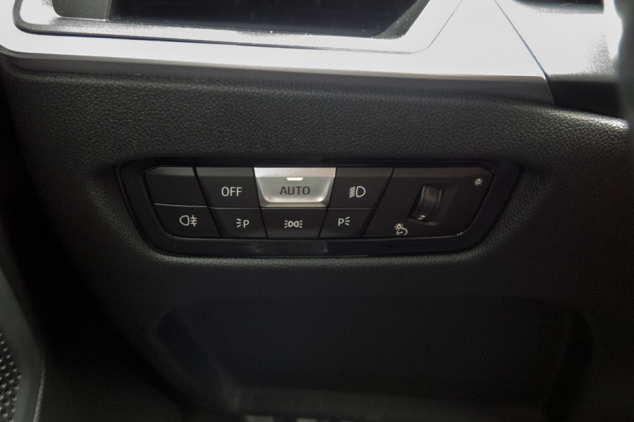 BMW 2 Serie Coupé 218i | HUD | H&K |M-Pakket