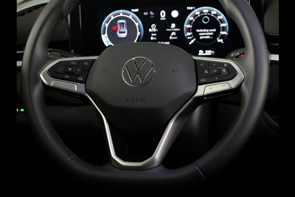 Volkswagen T-Roc 1.5 eTsi Life First Edition 115PK DSG | Beschikbaar vanaf 3-7-2026 |Verlengde garantie | 18" Lm velgen | Stoel- en stuurverwarming |