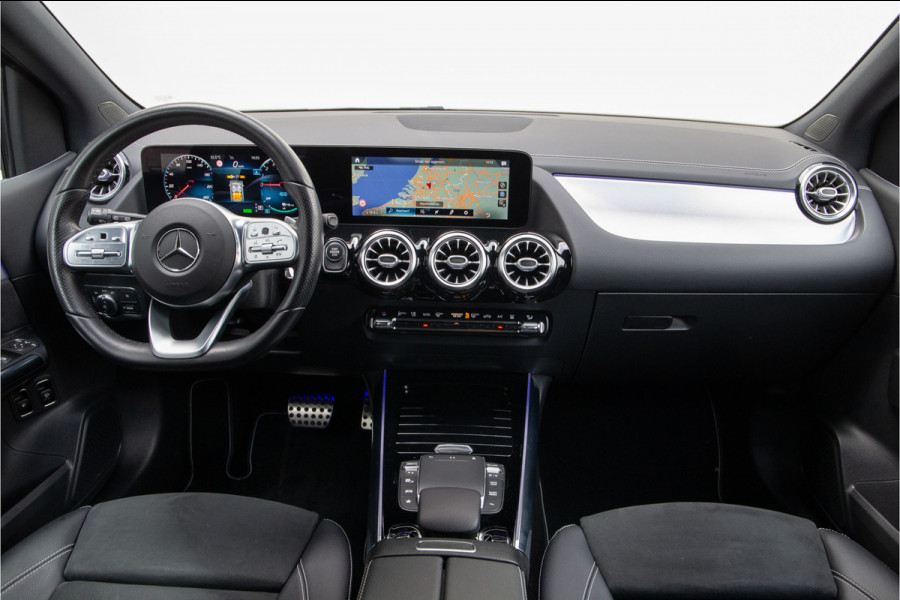 Mercedes-Benz B-Klasse 250 e AMG Night Edition, Widescreen, Trekhaak, Camera, Hybride