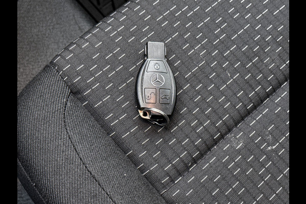 Mercedes-Benz eVito Lang 66 kWh 266km WLTP + snelladen Camera Stoelverwarming 100% elektrisch