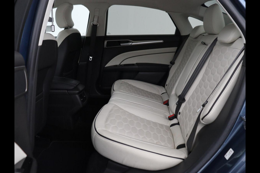 Ford Mondeo 2.0 IVCT HEV Vignale | Navigatie | Stoelverwarming | Cruise Control | Carplay | Climate control | Leer | Automaat