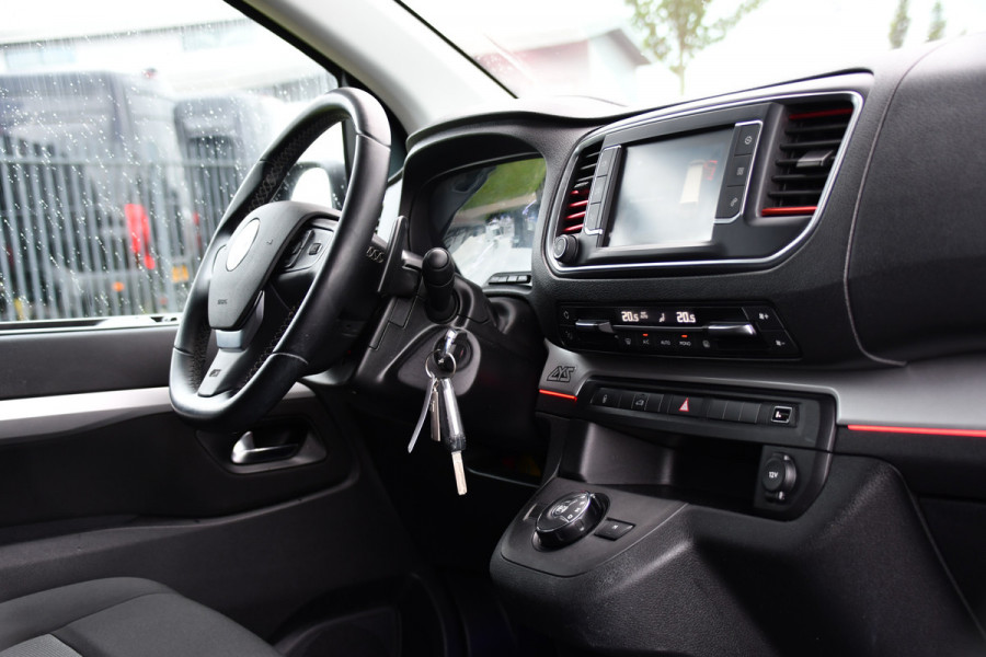 Fiat Scudo 2.0 MultiJet L3H1 PB Edition Camera, Cruise, Carplay, LED, Automaat, 177pk, Multimedia, Trekhaak, Sensoren, Uniek!