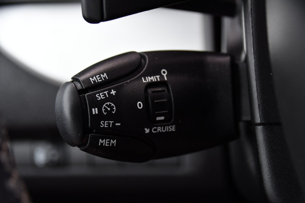 Fiat Scudo 2.0 MultiJet L3H1 PB Edition Camera, Cruise, Carplay, LED, Automaat, 177pk, Multimedia, Trekhaak, Sensoren, Uniek!