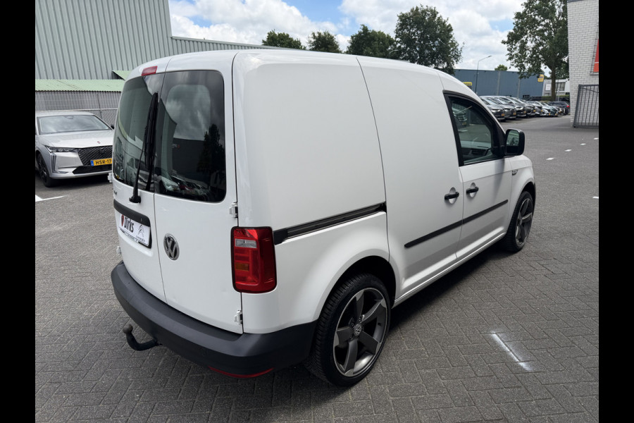 Volkswagen Caddy 2.0 TDI L1H1 Business (Trekhaak - Lichtmetalen velgen - Airco - Zijschuifdeur - Houten vloer - Lat om Lat - Ramen in achterdeur