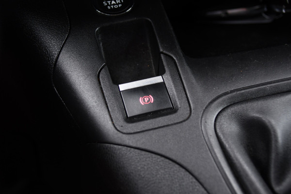 Citroën Berlingo 1.5 BlueHDI Black Edition Cruise, Carplay, Sensoren, 102pk, Multimedia, Trekhaak, Keyless, Uniek!