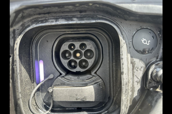 Volvo C40 Recharge Core 69 kWh SOH 91% | CLIMATE PACK | 3 FASE | ACHTERUIT RIJ CAMERA | ELEK. ACHTERKLEP | CRUISE CONTROL | PANO | 12 MND BOVAG GARANTIE | KEYLESS | DODE HOEK |