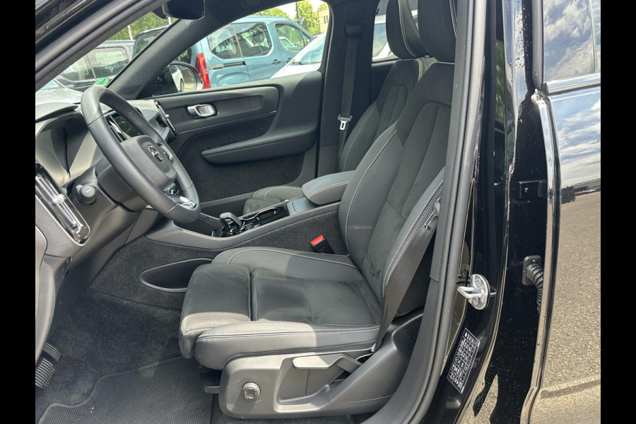 Volvo C40 Recharge Core 69 kWh SOH 91% | CLIMATE PACK | 3 FASE | ACHTERUIT RIJ CAMERA | ELEK. ACHTERKLEP | CRUISE CONTROL | PANO | 12 MND BOVAG GARANTIE | KEYLESS | DODE HOEK |