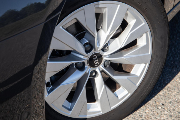 Audi A3 Sportback 40 TFSI e Advanced edition DEALER ONDERHOUDEN / AUTOMAAT / CRUISE CONTROLE / CARPLAY