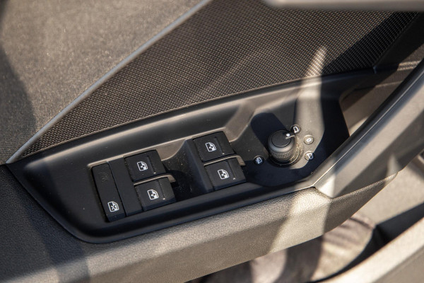Audi A3 Sportback 40 TFSI e Advanced edition DEALER ONDERHOUDEN / AUTOMAAT / CRUISE CONTROLE / CARPLAY