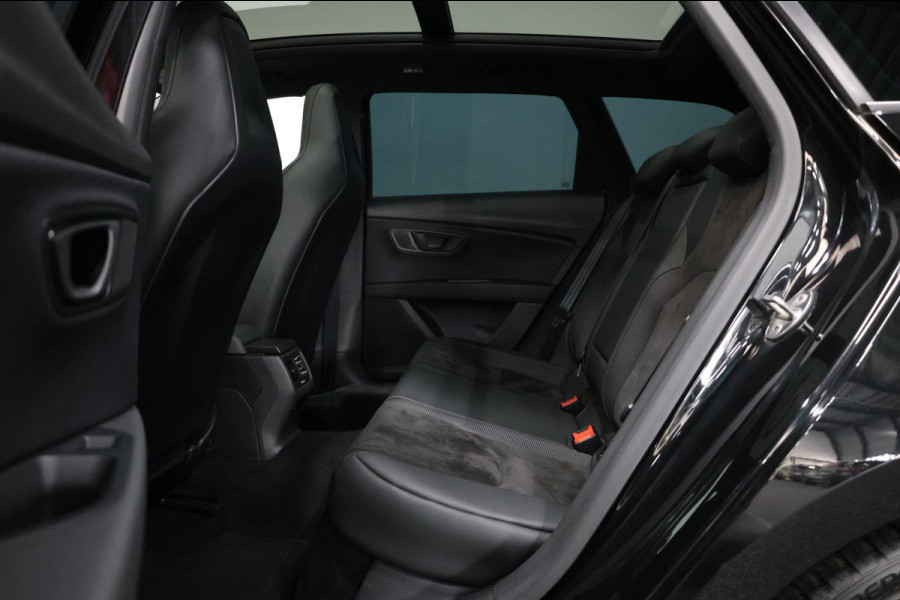 Seat Leon ST 2.0 TSI 4DRIVE CUPRA R 300+PK LED/CARBON/VIRTUAL/SFEER/PANO/ALCANTARA+S.VERWARMING/19" LMV/CAM/ACC/12 MND GARANTIE!