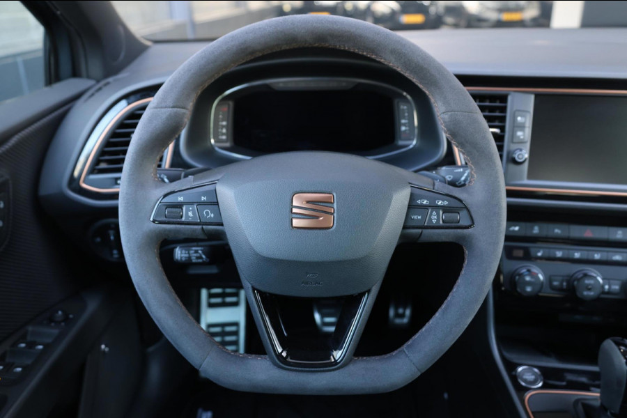 Seat Leon ST 2.0 TSI 4DRIVE CUPRA R 300+PK LED/CARBON/VIRTUAL/SFEER/PANO/ALCANTARA+S.VERWARMING/19" LMV/CAM/ACC/12 MND GARANTIE!