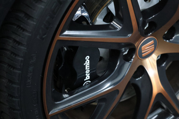 Seat Leon ST 2.0 TSI 4DRIVE CUPRA R 300+PK LED/CARBON/VIRTUAL/SFEER/PANO/ALCANTARA+S.VERWARMING/19" LMV/CAM/ACC/12 MND GARANTIE!
