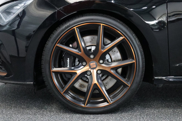 Seat Leon ST 2.0 TSI 4DRIVE CUPRA R 300+PK LED/CARBON/VIRTUAL/SFEER/PANO/ALCANTARA+S.VERWARMING/19" LMV/CAM/ACC/12 MND GARANTIE!