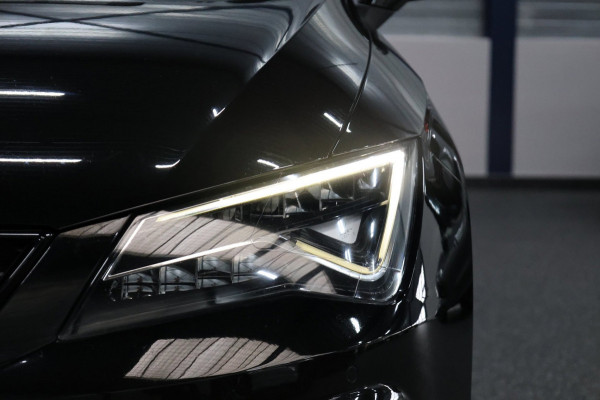 Seat Leon ST 2.0 TSI 4DRIVE CUPRA R 300+PK LED/CARBON/VIRTUAL/SFEER/PANO/ALCANTARA+S.VERWARMING/19" LMV/CAM/ACC/12 MND GARANTIE!
