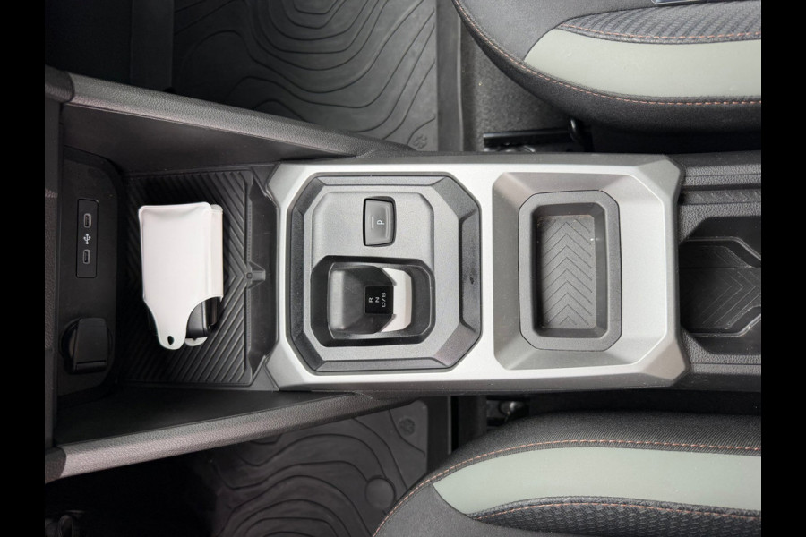 Dacia Duster 1.6 Hybrid 140 Extreme CarPlay / Camera / P-sensoren V&A / LM 18''