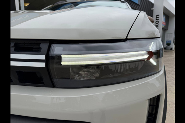 Dacia Duster 1.6 Hybrid 140 Extreme CarPlay / Camera / P-sensoren V&A / LM 18''