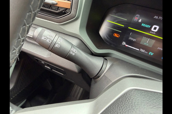 Dacia Duster 1.6 Hybrid 140 Extreme CarPlay / Camera / P-sensoren V&A / LM 18''