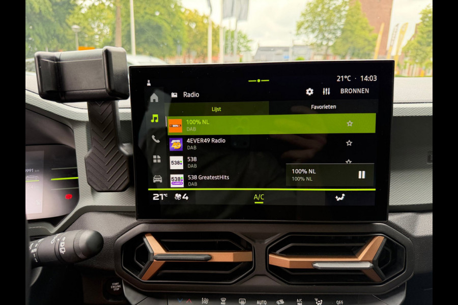 Dacia Duster 1.6 Hybrid 140 Extreme CarPlay / Camera / P-sensoren V&A / LM 18''