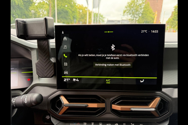 Dacia Duster 1.6 Hybrid 140 Extreme CarPlay / Camera / P-sensoren V&A / LM 18''