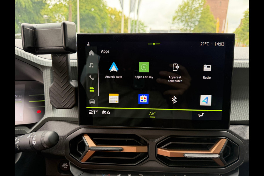 Dacia Duster 1.6 Hybrid 140 Extreme CarPlay / Camera / P-sensoren V&A / LM 18''