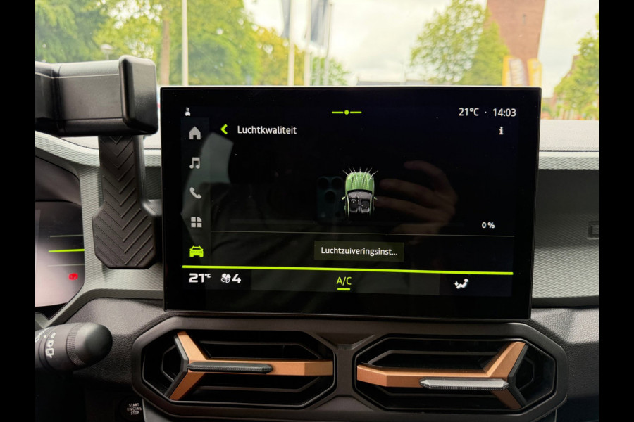 Dacia Duster 1.6 Hybrid 140 Extreme CarPlay / Camera / P-sensoren V&A / LM 18''