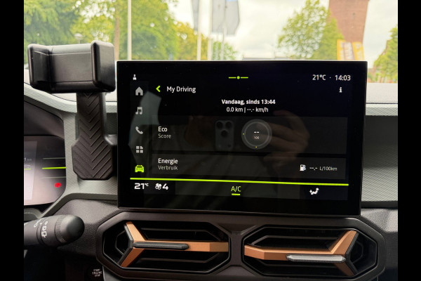 Dacia Duster 1.6 Hybrid 140 Extreme CarPlay / Camera / P-sensoren V&A / LM 18''