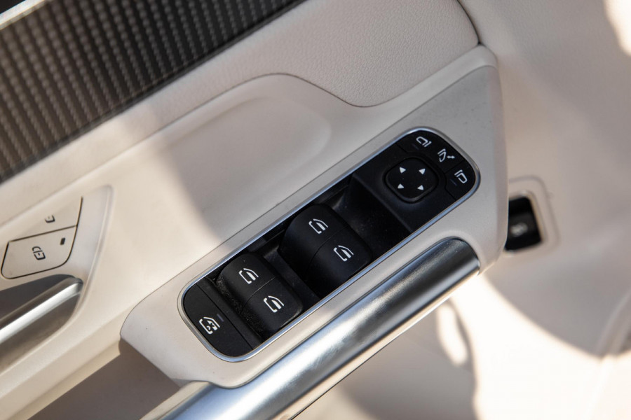 Mercedes-Benz B-Klasse 250 e Business Solution Luxury Limited CARPLAY / AMBILIGHT / STOELVERWARMING / CAMERA / DEALER ONDERHOUDEN