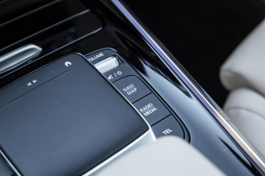 Mercedes-Benz B-Klasse 250 e Business Solution Luxury Limited CARPLAY / AMBILIGHT / STOELVERWARMING / CAMERA / DEALER ONDERHOUDEN