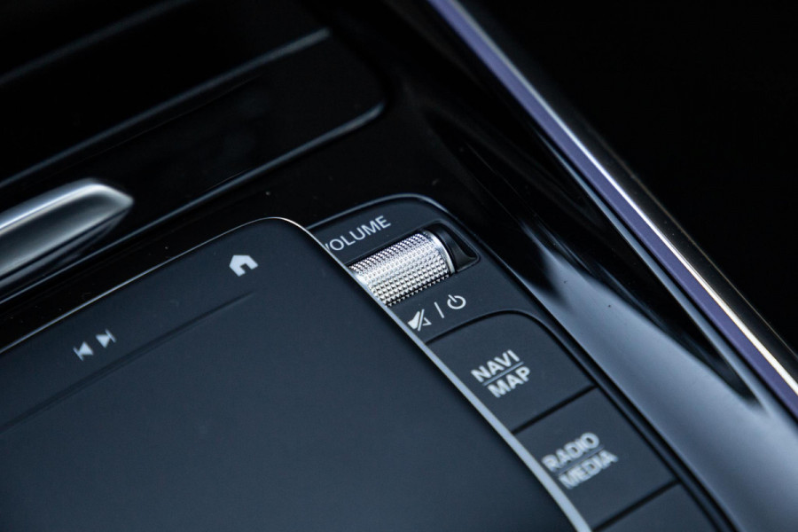 Mercedes-Benz B-Klasse 250 e Business Solution Luxury Limited CARPLAY / AMBILIGHT / STOELVERWARMING / CAMERA / DEALER ONDERHOUDEN