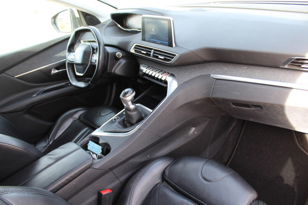 Peugeot 3008 1.2 PureTech Blue Lease Premium leder goed onderhouden distr rec afn trekhaak camera