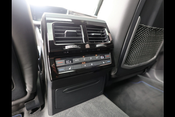 Volkswagen Touareg 3.0 TSi eHybrid 4MOTION R | Pano - DYNAUDIO
