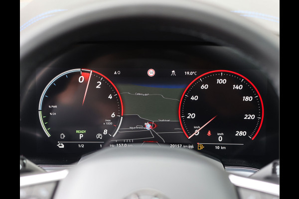 Volkswagen Touareg 3.0 TSi eHybrid 4MOTION R | Pano - DYNAUDIO