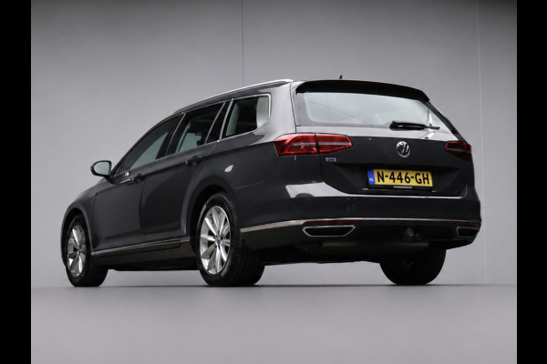 Volkswagen Passat Variant 1.4 TSI GTE Highline Sport (SCHUIFDAK,APPLE CARPLAY,LED,CAMERA,STOELVERWARMING,CLIMATE,CRUISE,LM VELGEN