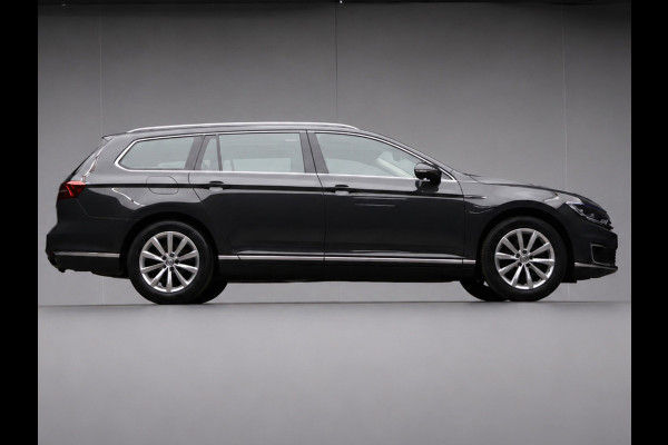 Volkswagen Passat Variant 1.4 TSI GTE Highline Sport (SCHUIFDAK,APPLE CARPLAY,LED,CAMERA,STOELVERWARMING,CLIMATE,CRUISE,LM VELGEN