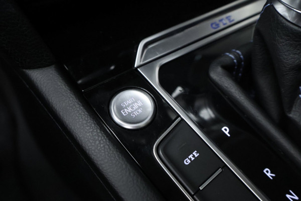Volkswagen Passat Variant 1.4 TSI GTE Highline Sport (SCHUIFDAK,APPLE CARPLAY,LED,CAMERA,STOELVERWARMING,CLIMATE,CRUISE,LM VELGEN
