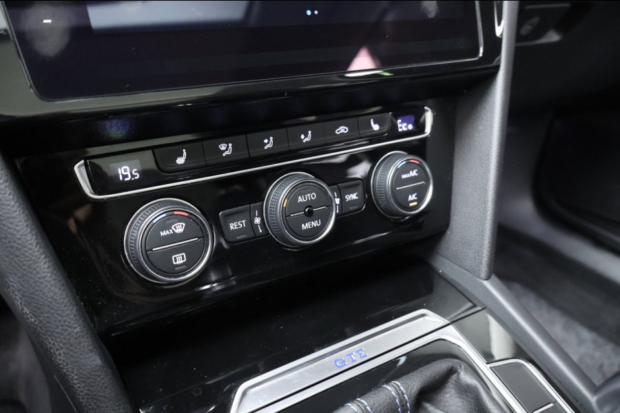 Volkswagen Passat Variant 1.4 TSI GTE Highline Sport (SCHUIFDAK,APPLE CARPLAY,LED,CAMERA,STOELVERWARMING,CLIMATE,CRUISE,LM VELGEN