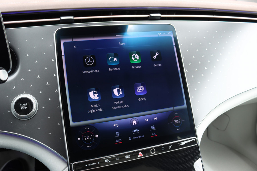 Mercedes-Benz EQE 350+ Launch Edition Luxury Line 91 kWh | Distronic | Panoramadak | Memory | Leder | Camera | HUD | Keyless Go | Verwarmd Stuurwiel | High Perf. LED |